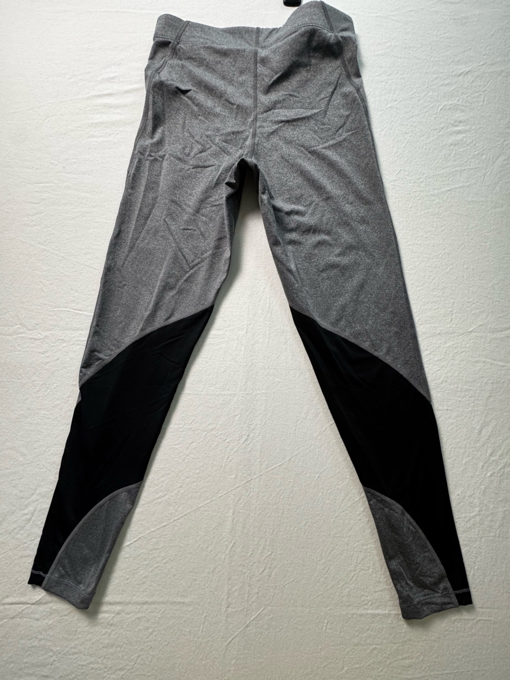 Nike Women’s Gray & Black Performance Leggings - Picture 2 of 5